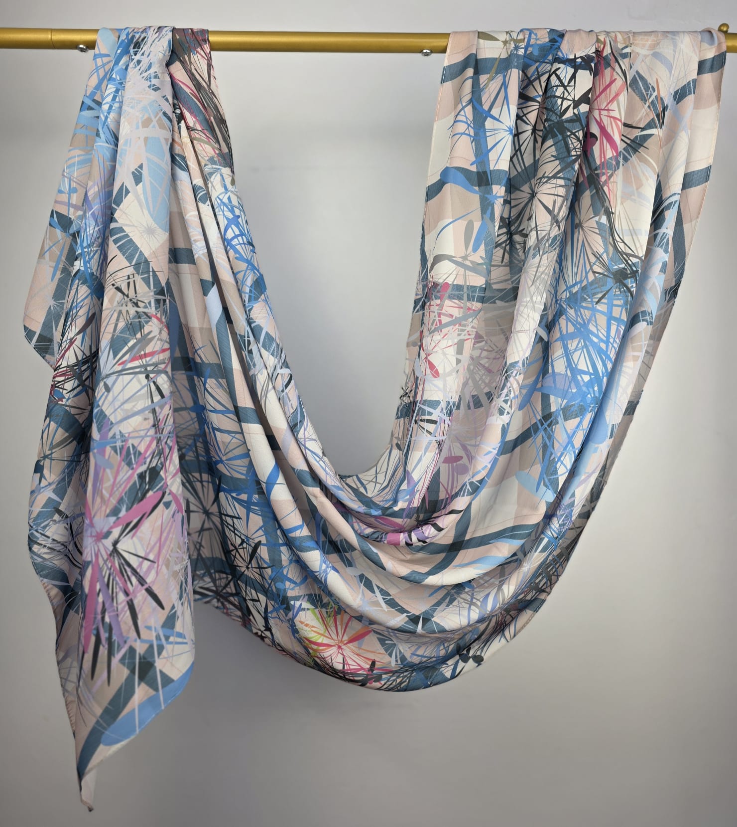 Abstract Geometric Print Crepe Shawl