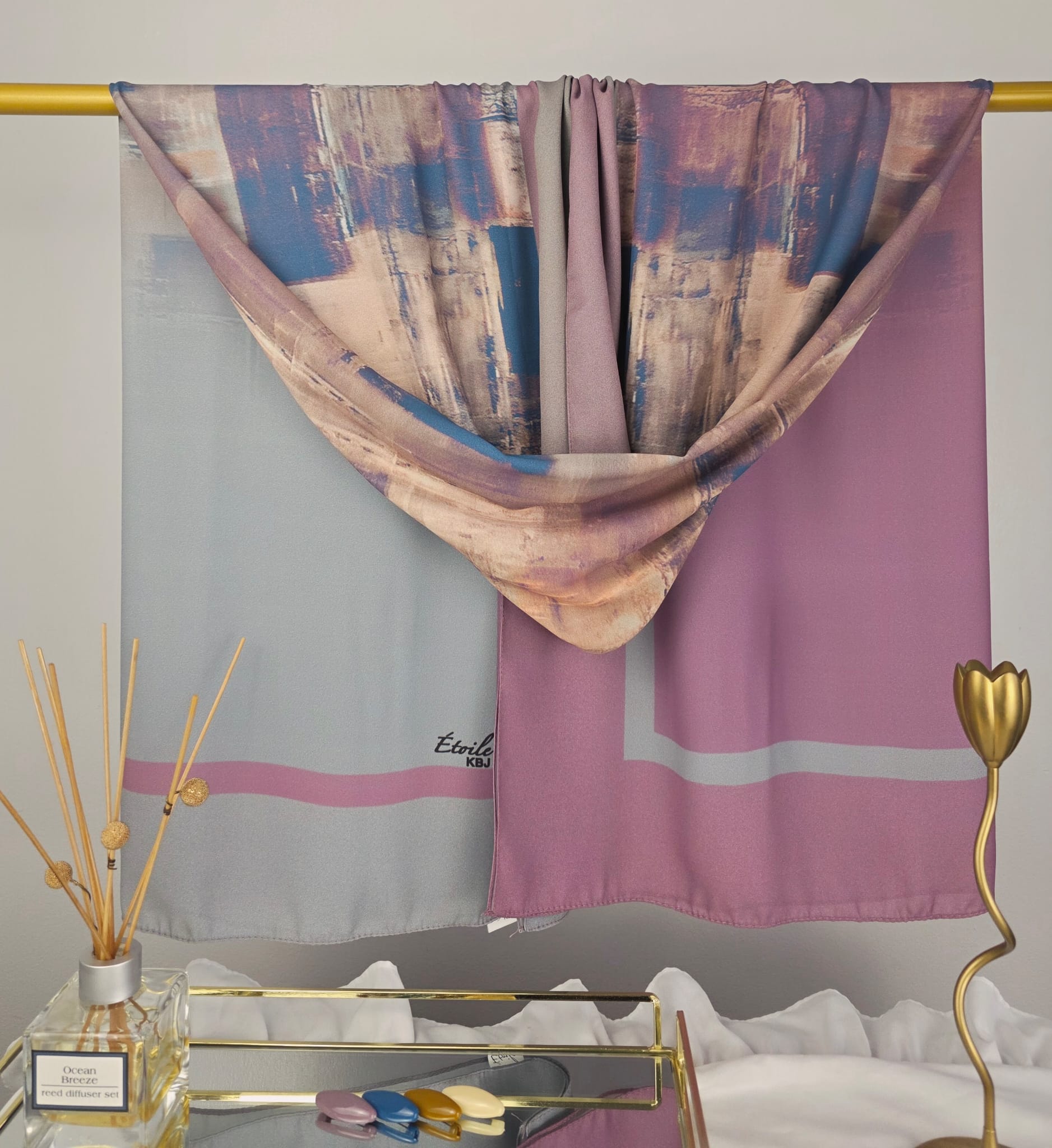 Abstract Print Crepe Shawl